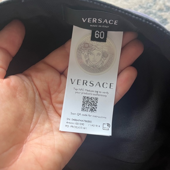 NEVER WORN Versace Black Hat 60cm main image 5